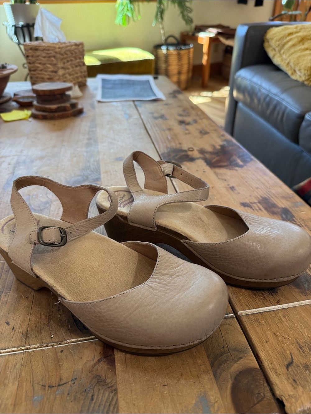Dansko Sam Leather Closed Toe Mary Jane Clog Sandals Size 39